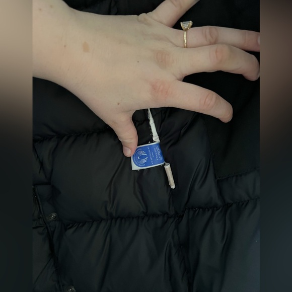 Canada Goose Parka - Picture 5 of 6